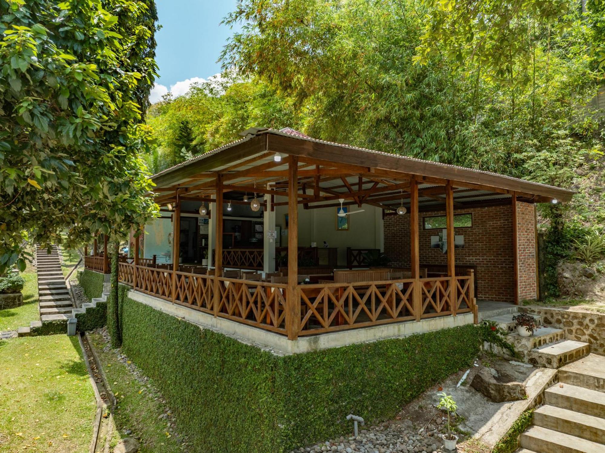The Hawk'S Nest Resort Sabang  Exterior photo